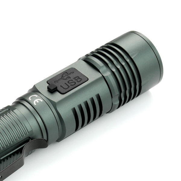Ładowalna latarka ręczna LED everActive FL-700R Spotter 700lm